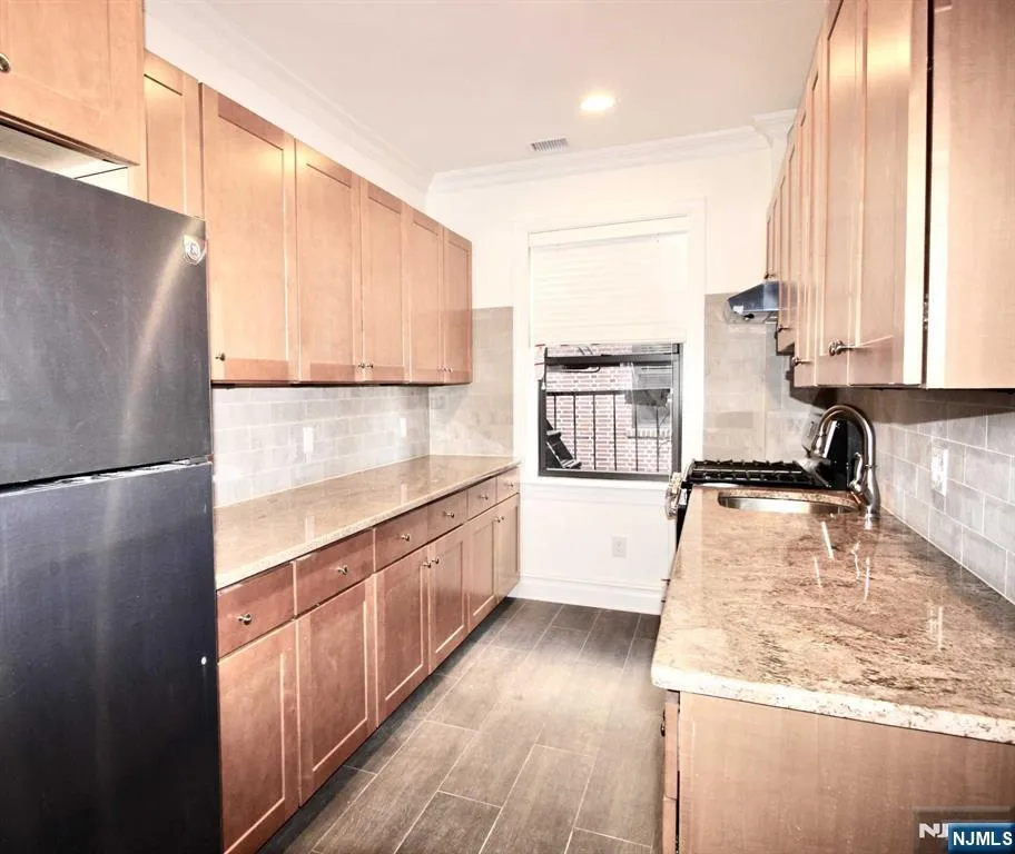 855 Broad Avenue 54 Ridgefield, NJ 07657