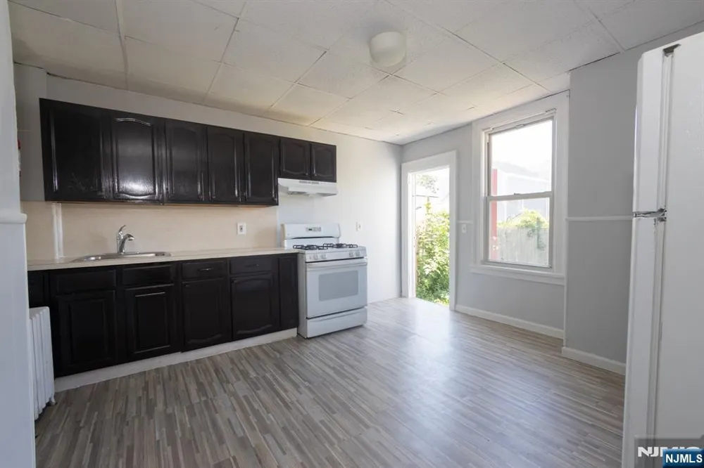 297 Broadway 1 Paterson, NJ 07522