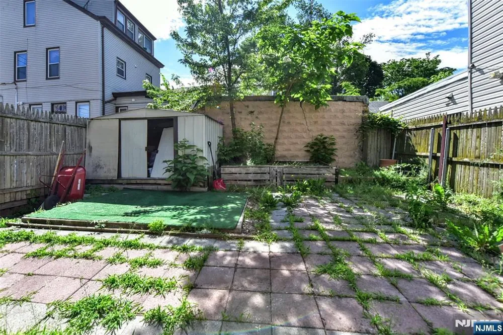 72 Newark Avenue 2 Paterson, NJ 07503