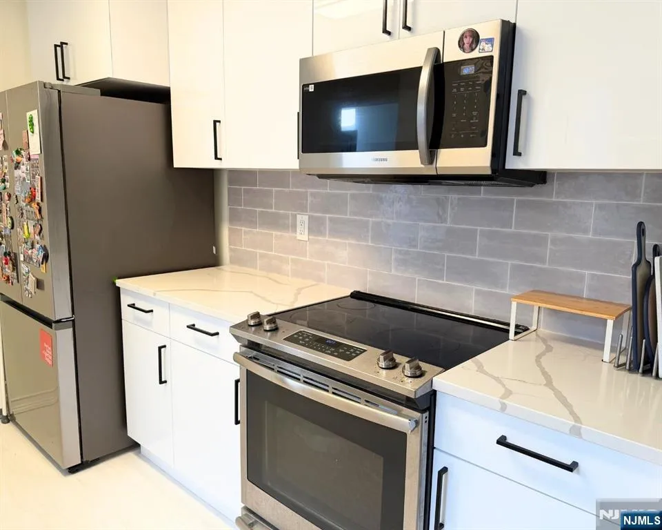 800 River Road 333 Edgewater, NJ 07020