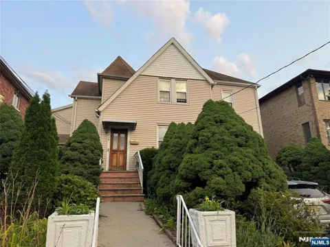 438 Highland Avenue