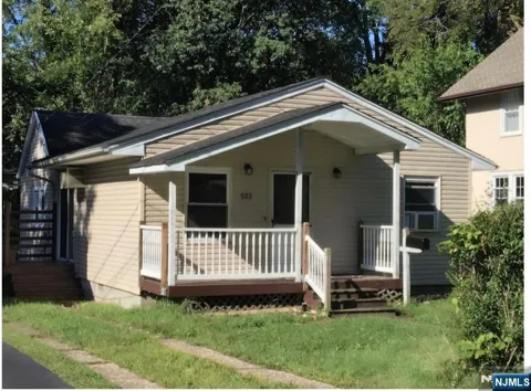 523 Lookout Avenue