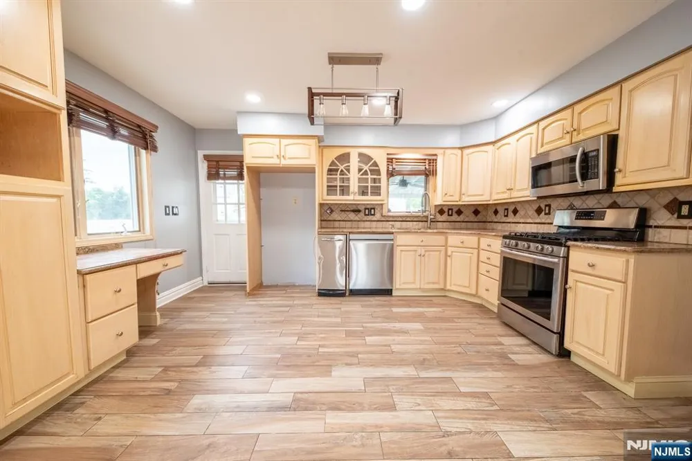 254 Lexington Avenue 1 Dumont, NJ 07628