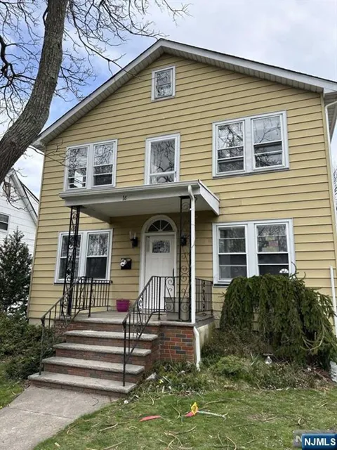 18 S Mountain Avenue 1