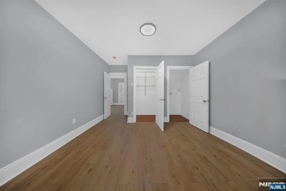 15 Tuttle Street 2 Wallington, NJ 07057