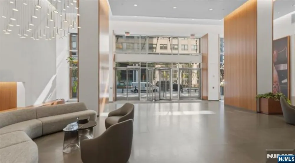 77 Hudson Jersey City, NJ 07302