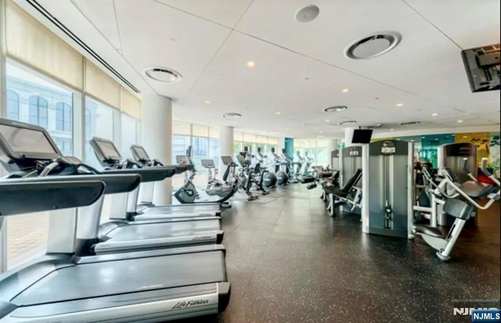 77 Hudson Jersey City, NJ 07302