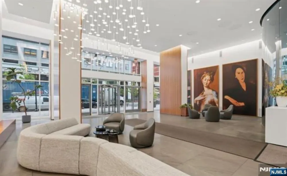 77 Hudson Jersey City, NJ 07302
