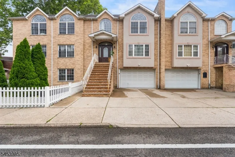 640 Riverside Ave Lyndhurst, NJ 07071