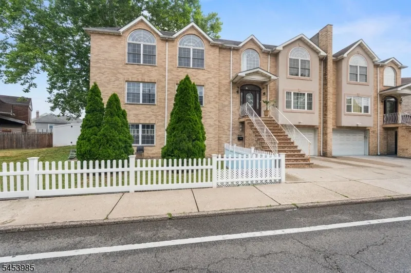 640 Riverside Ave Lyndhurst, NJ 07071