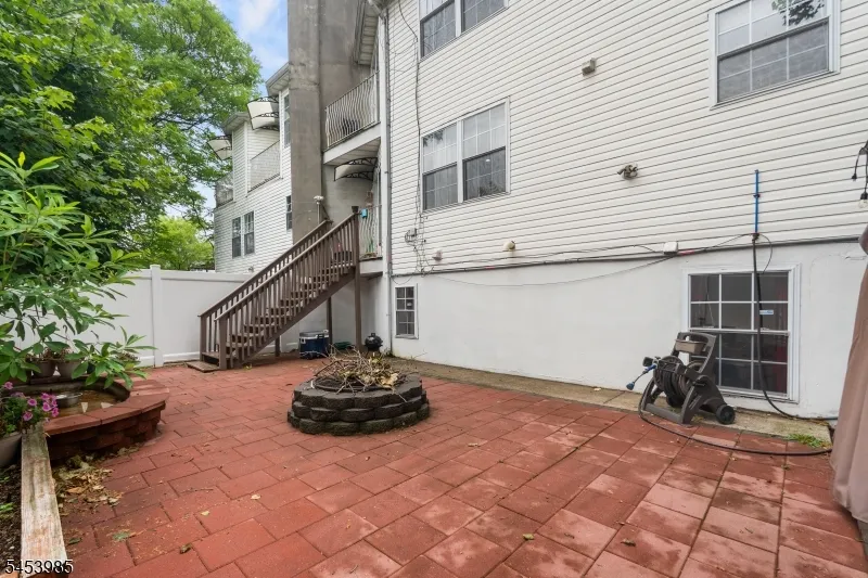 640 Riverside Ave Lyndhurst, NJ 07071