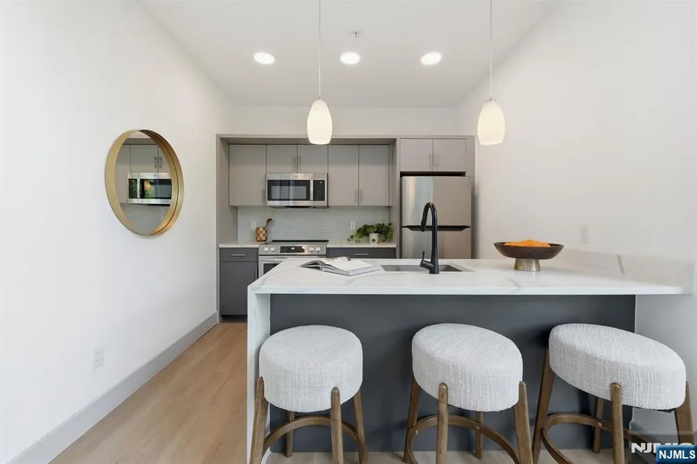 1435 10th Street 409 Fort Lee, NJ 07024