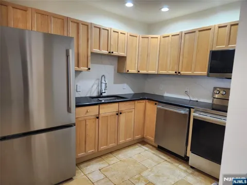 399 11th Street 302