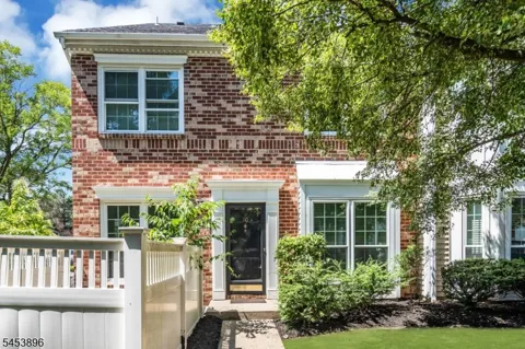 10 Brighton Way