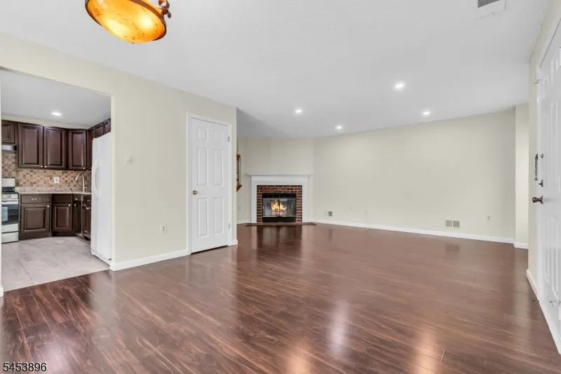 10 Brighton Way North Brunswick, NJ 08902