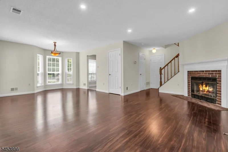 10 Brighton Way North Brunswick, NJ 08902