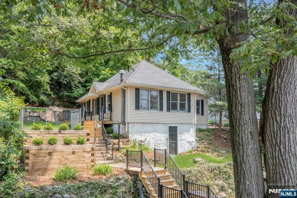 358 Lakeview Ringwood, NJ 07456