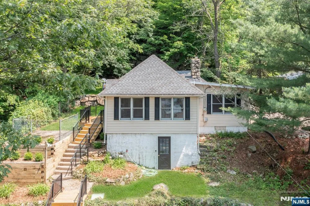 358 Lakeview Ringwood, NJ 07456