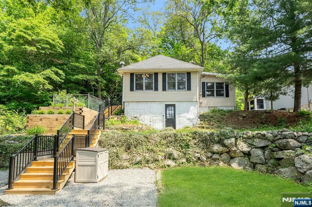 358 Lakeview Ringwood, NJ 07456