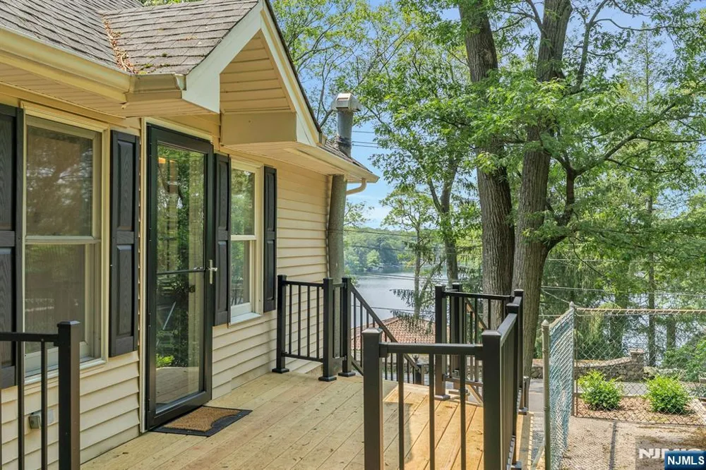 358 Lakeview Ringwood, NJ 07456