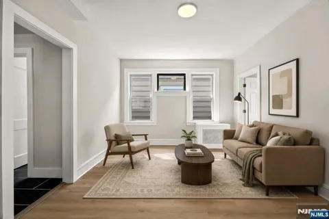 28 Riverside Place 2