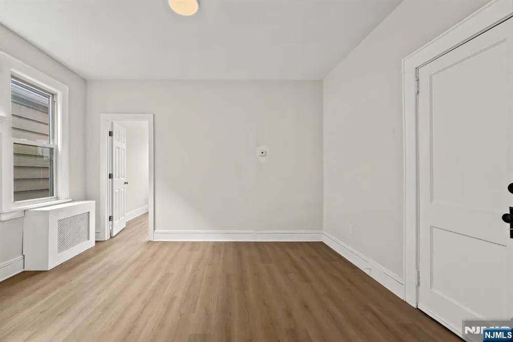 28 Riverside Place 2 Garfield, NJ 07026