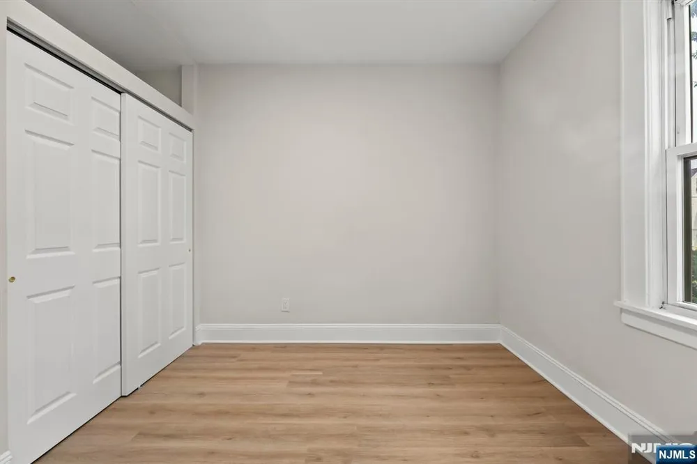28 Riverside Place 2 Garfield, NJ 07026