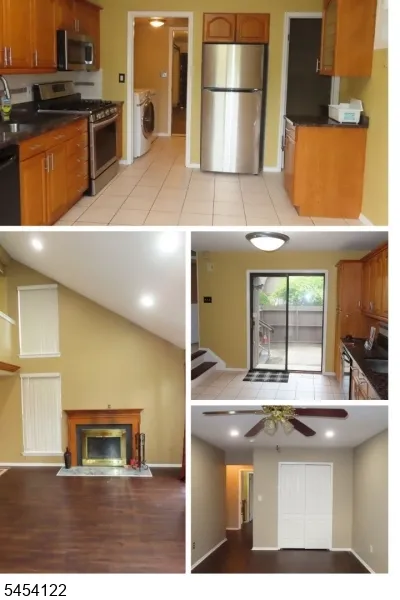 3443 Bloomingdale Dr