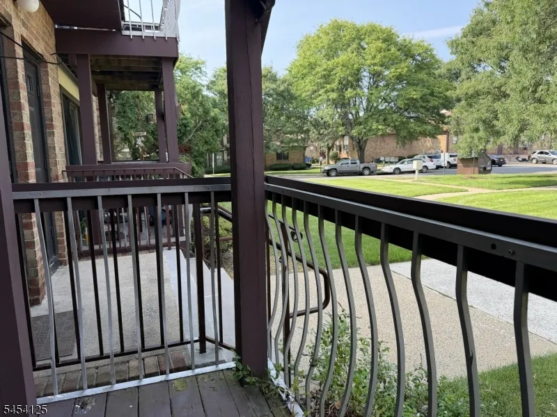 1105 N Oaks Blvd North Brunswick, NJ 08902