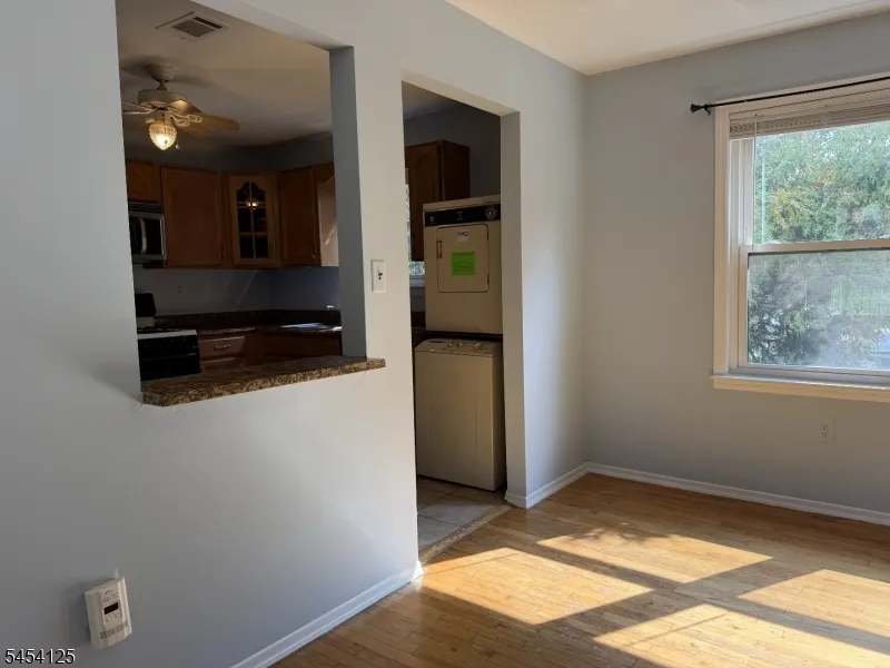 1105 N Oaks Blvd North Brunswick, NJ 08902