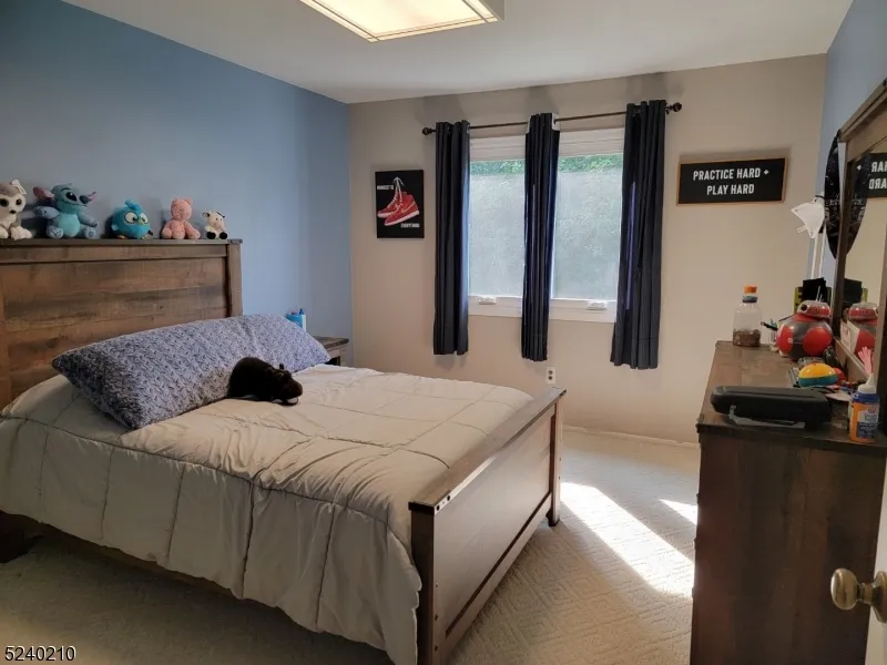 55 Stockton Ct Parsippany-Troy Hills, NJ 07950