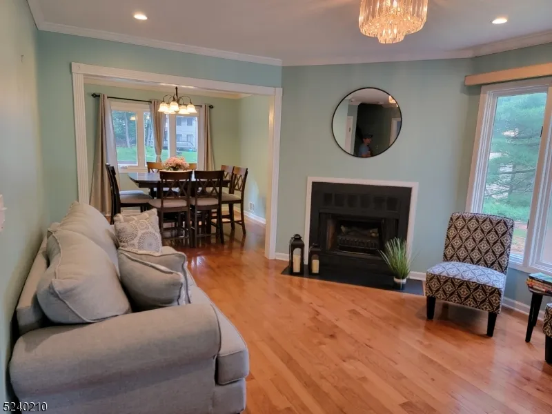 55 Stockton Ct Parsippany-Troy Hills, NJ 07950