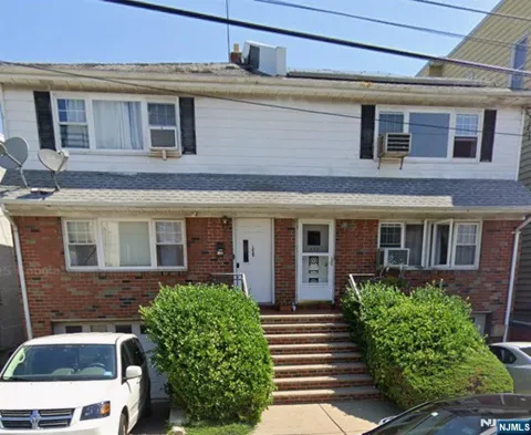 239 Riverview