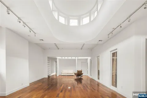 12 Engle Street PH