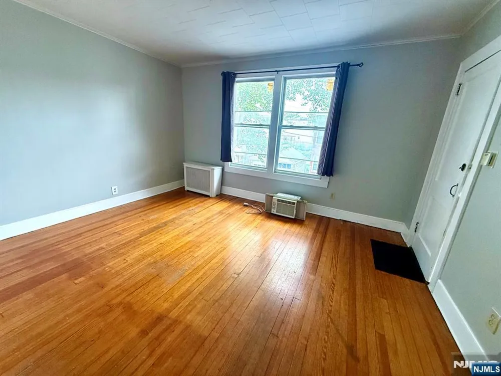 618 JERSEY Street 2 Harrison, NJ 07029