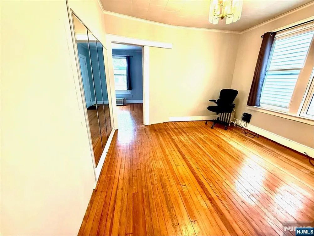618 JERSEY Street 2 Harrison, NJ 07029