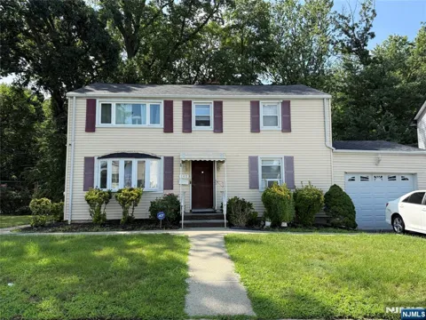 342 Lincoln Avenue 2nd fl
