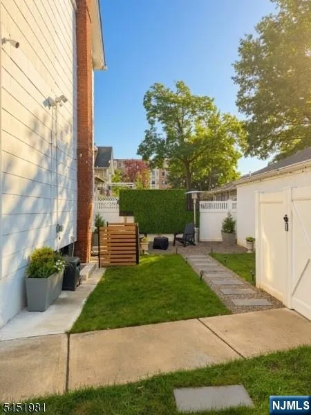 262 Anderson Street Hackensack, NJ 07601