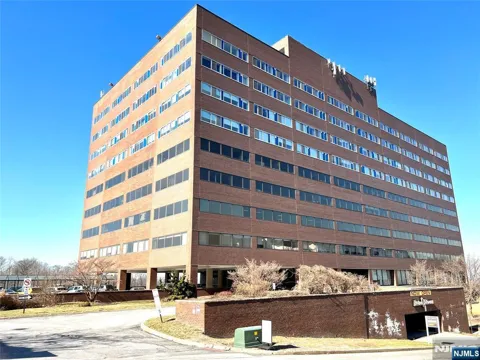 2 Executive Drive 904