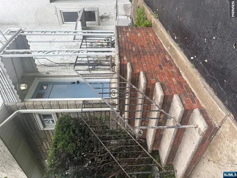 53 Harrison Avenue