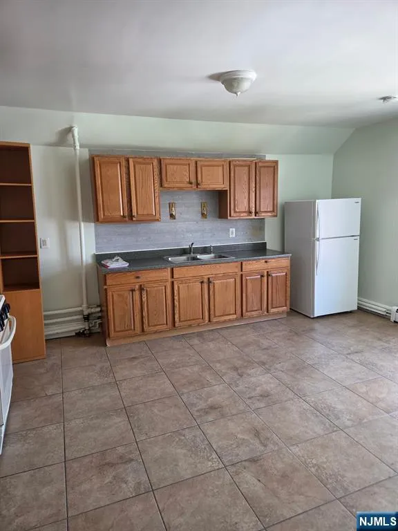 818 Madison Avenue 3 Paterson, NJ 07501