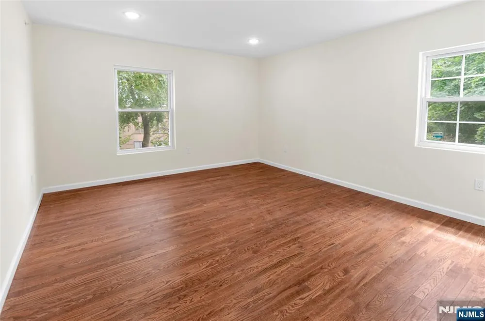 1142 Clinton Avenue 2 Irvington, NJ 07111