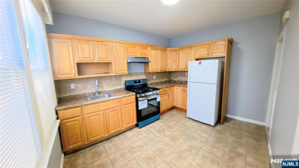 309-311 Goldsmith Avenue 1 Newark, NJ 07112