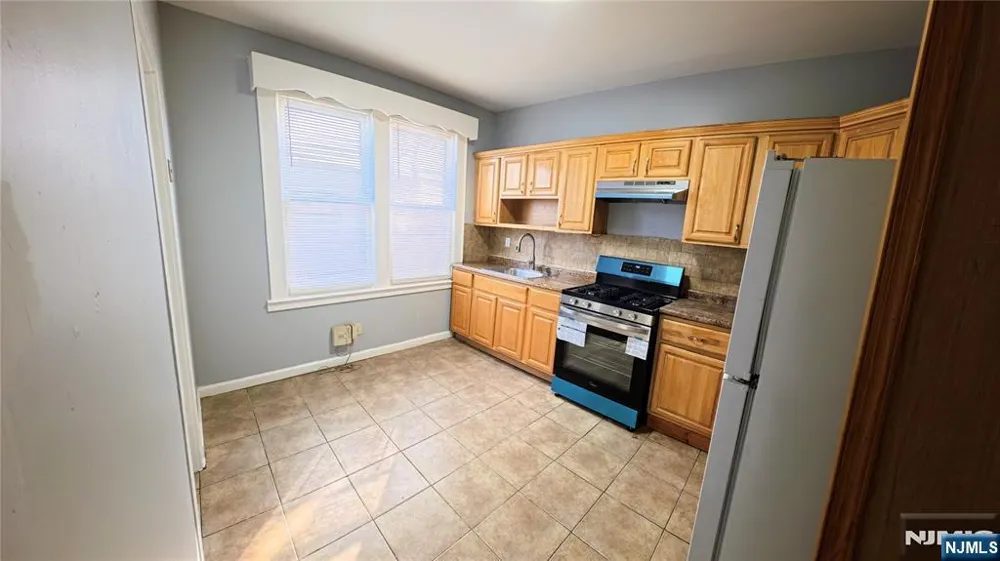 309-311 Goldsmith Avenue 1 Newark, NJ 07112