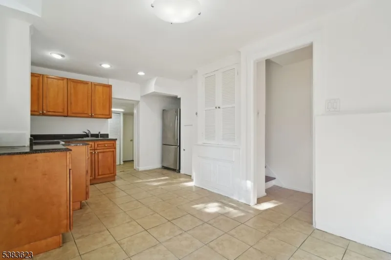 25 Prospect Ave Montclair, NJ 07042