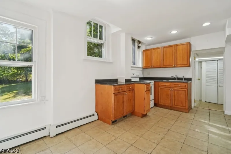 25 Prospect Ave Montclair, NJ 07042
