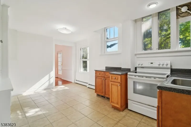 25 Prospect Ave Montclair, NJ 07042