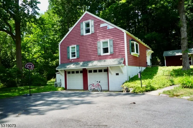 46 Oak Rd Boonton, NJ 07005