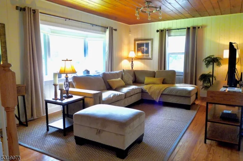46 Oak Rd Boonton, NJ 07005