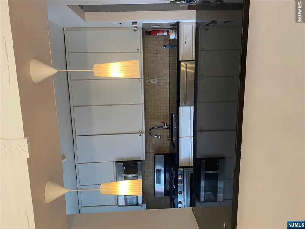 2350 Linwood Avenue 2F Fort Lee, NJ 07024